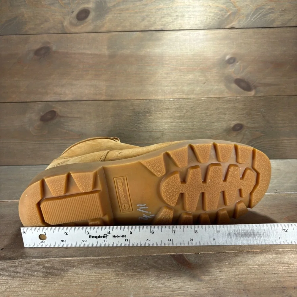 Timberland Mens size 11 shoes Wheat Waterproof Nubuck Chukka boots